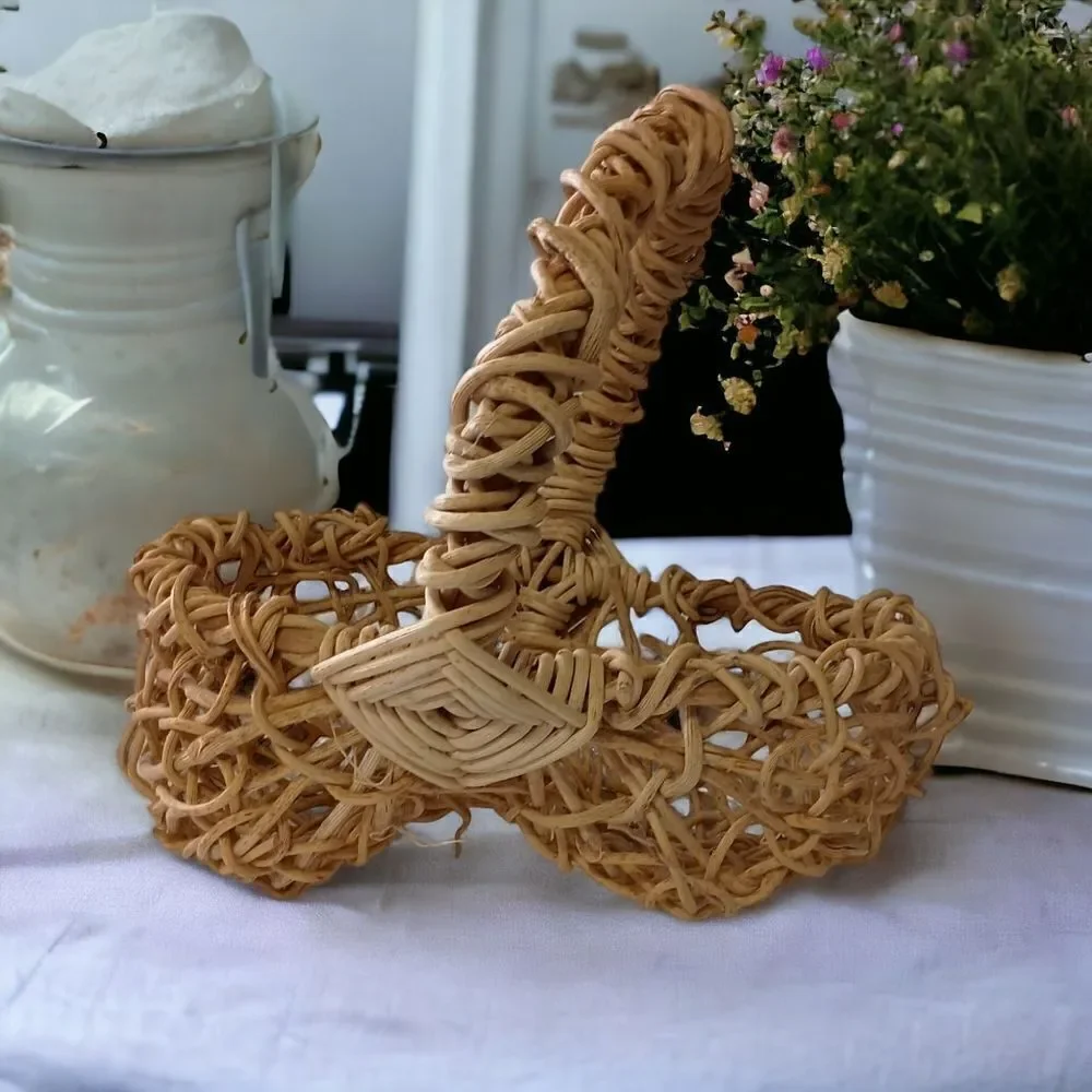 Primitive Buttock Basket Grapevine Egg Fruit Gathering Eye of God Hand Woven Vtg